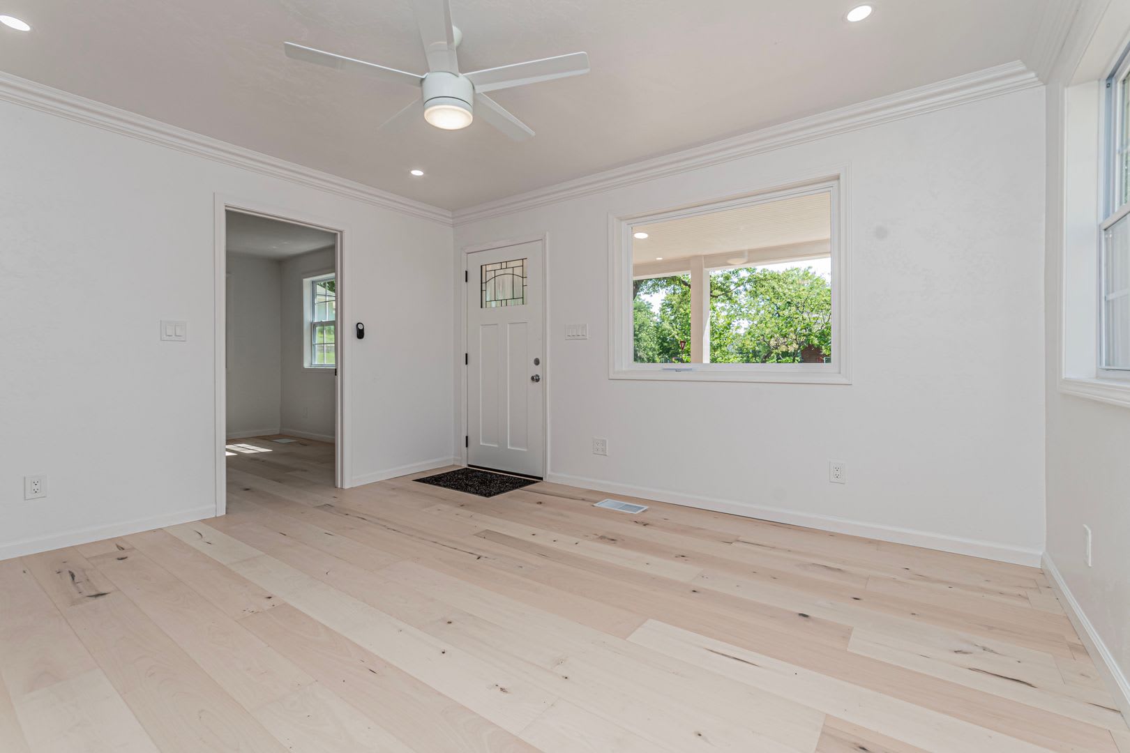 Please View 3D Virtual Walk-Through Before Scheduling a Showing – photo 4