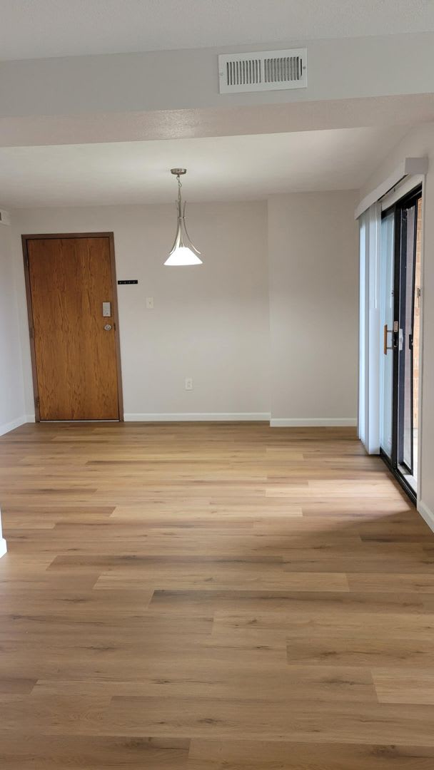 Amazing North Side Condominium – photo 3