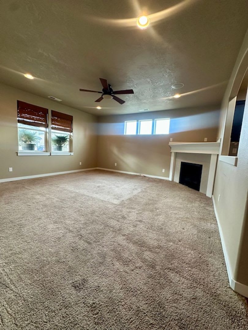 Beautiful Single Level, Corner Lot! – photo 5
