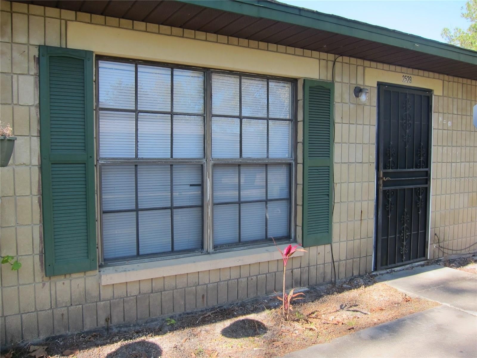2529 Nw 62 Place – photo 1
