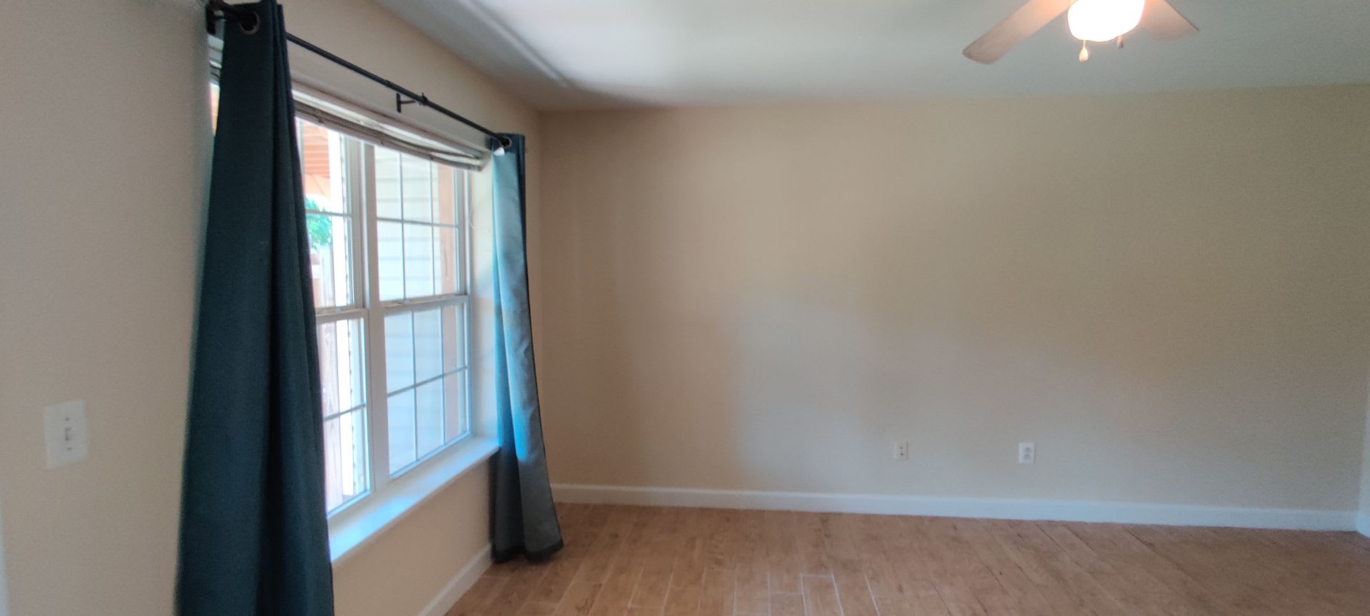 4 bedroom townhome with garage – photo 3