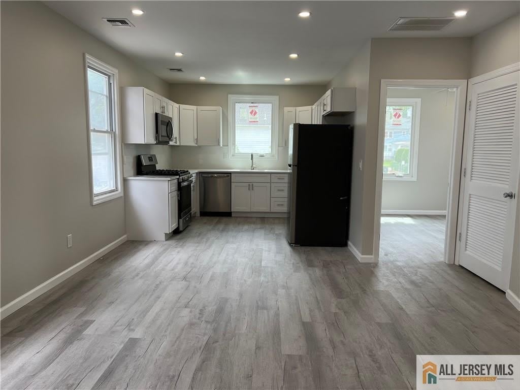 588 Livingston Avenue – photo 4