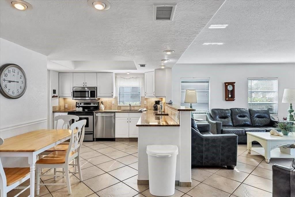 6154 Midnight Pass Road – photo 4