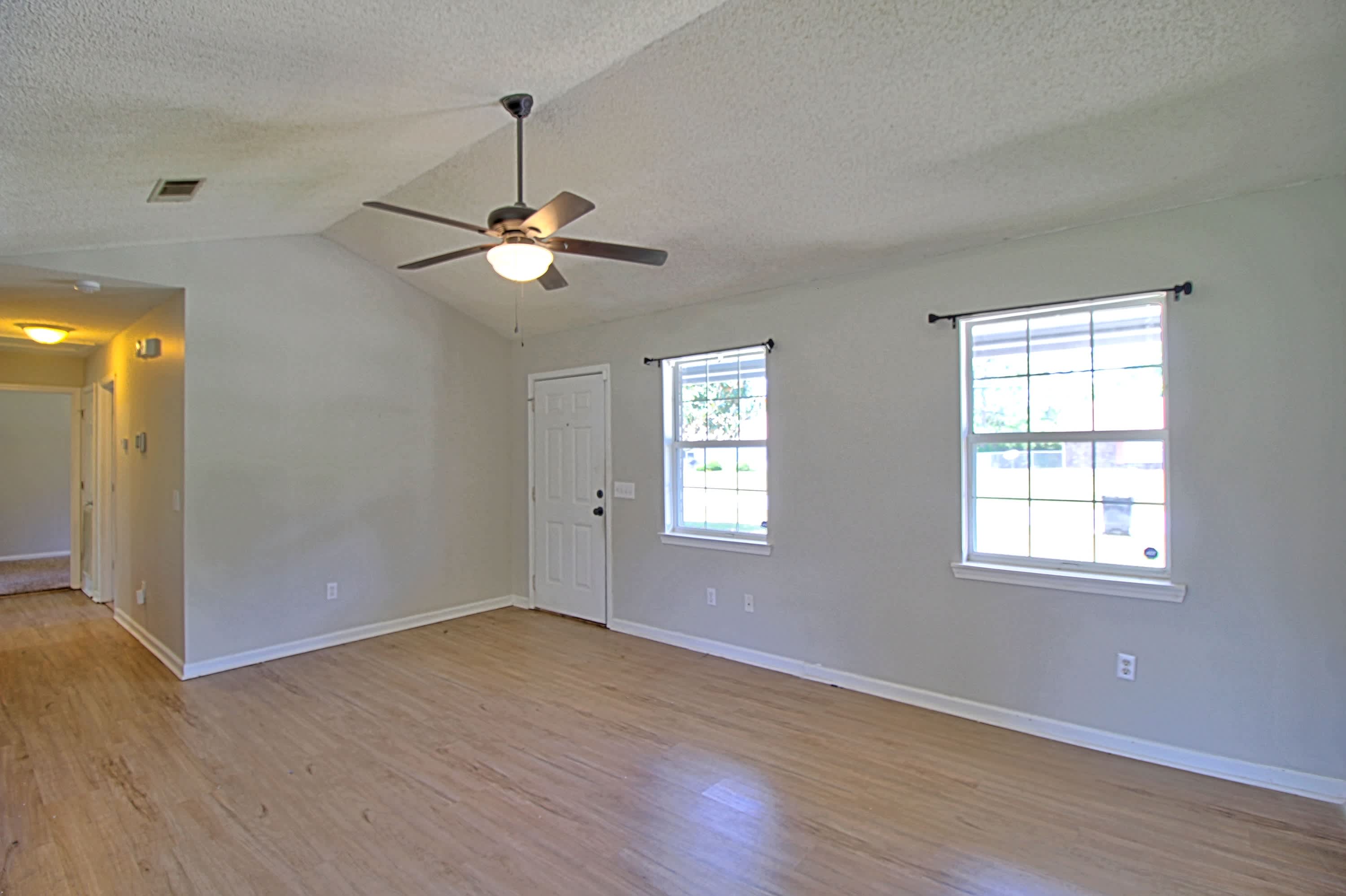 218 Sheila Drive – photo 4