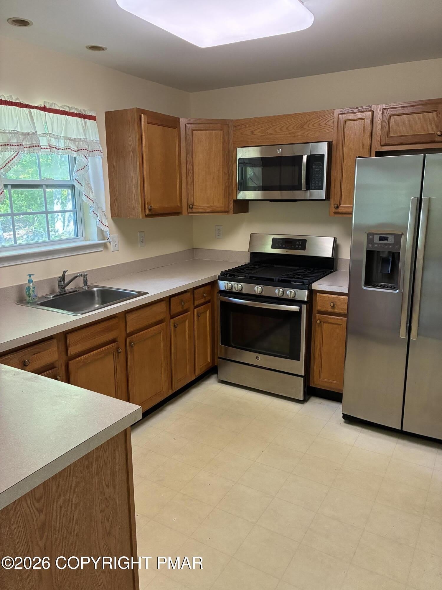 1010 Dorset Drive – photo 4