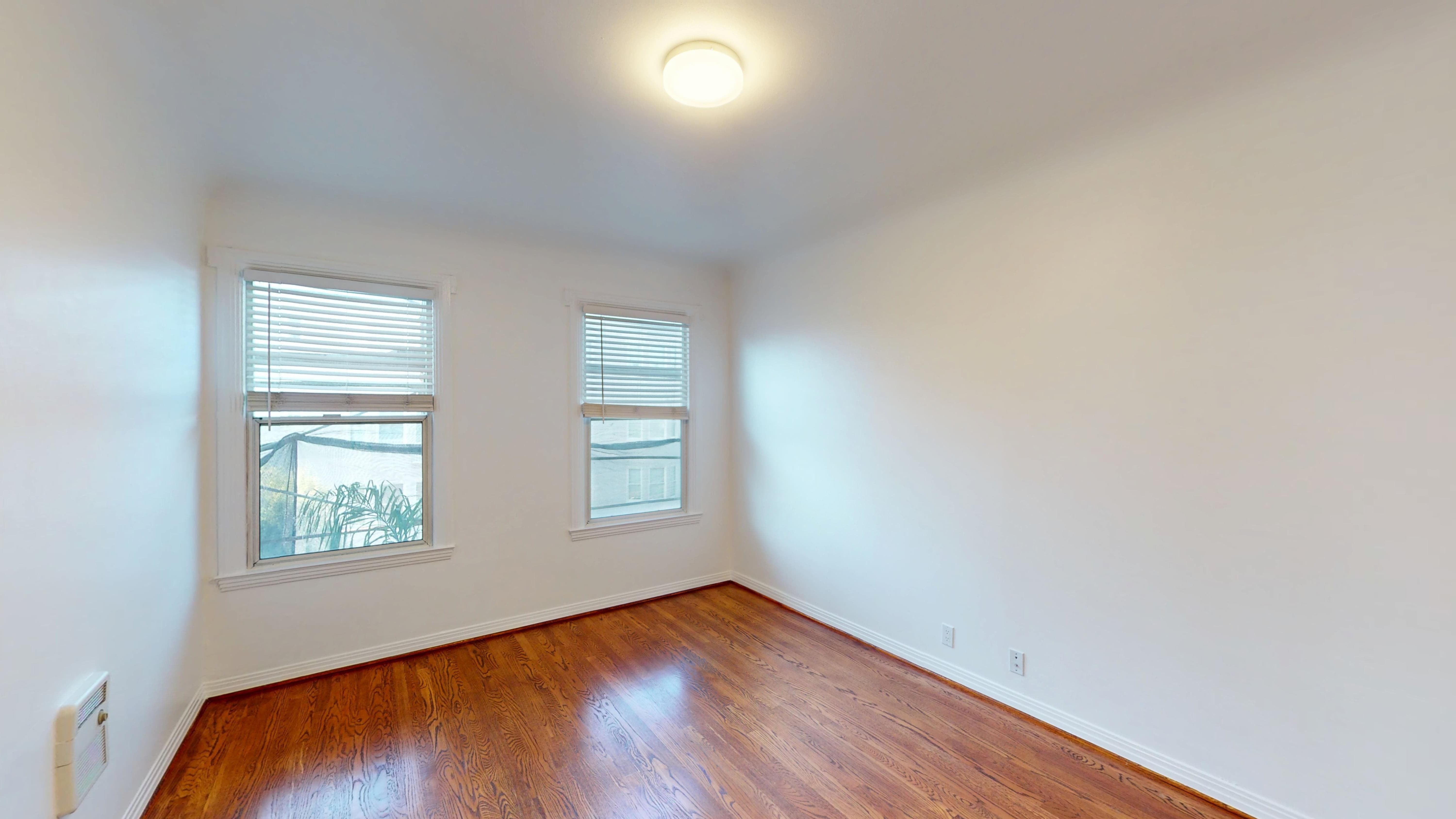 1690 North Point – photo 2