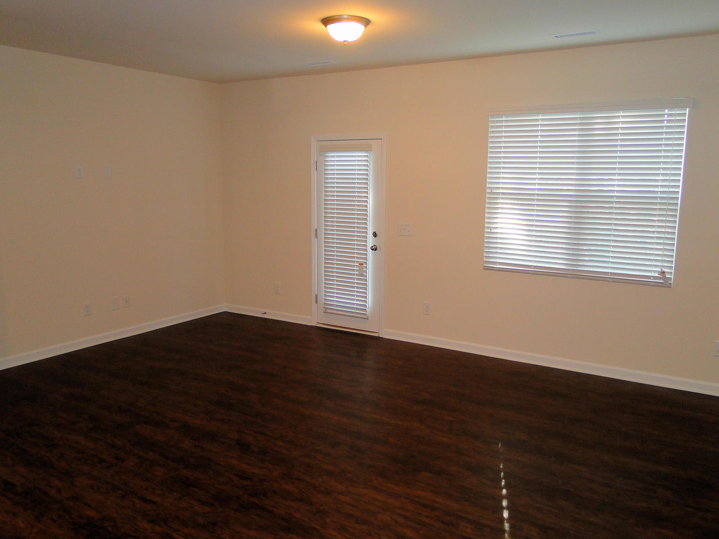 Beautiful 3 Bedroom, 2.5 Bathroom Townhome in NE Raleigh! – photo 5