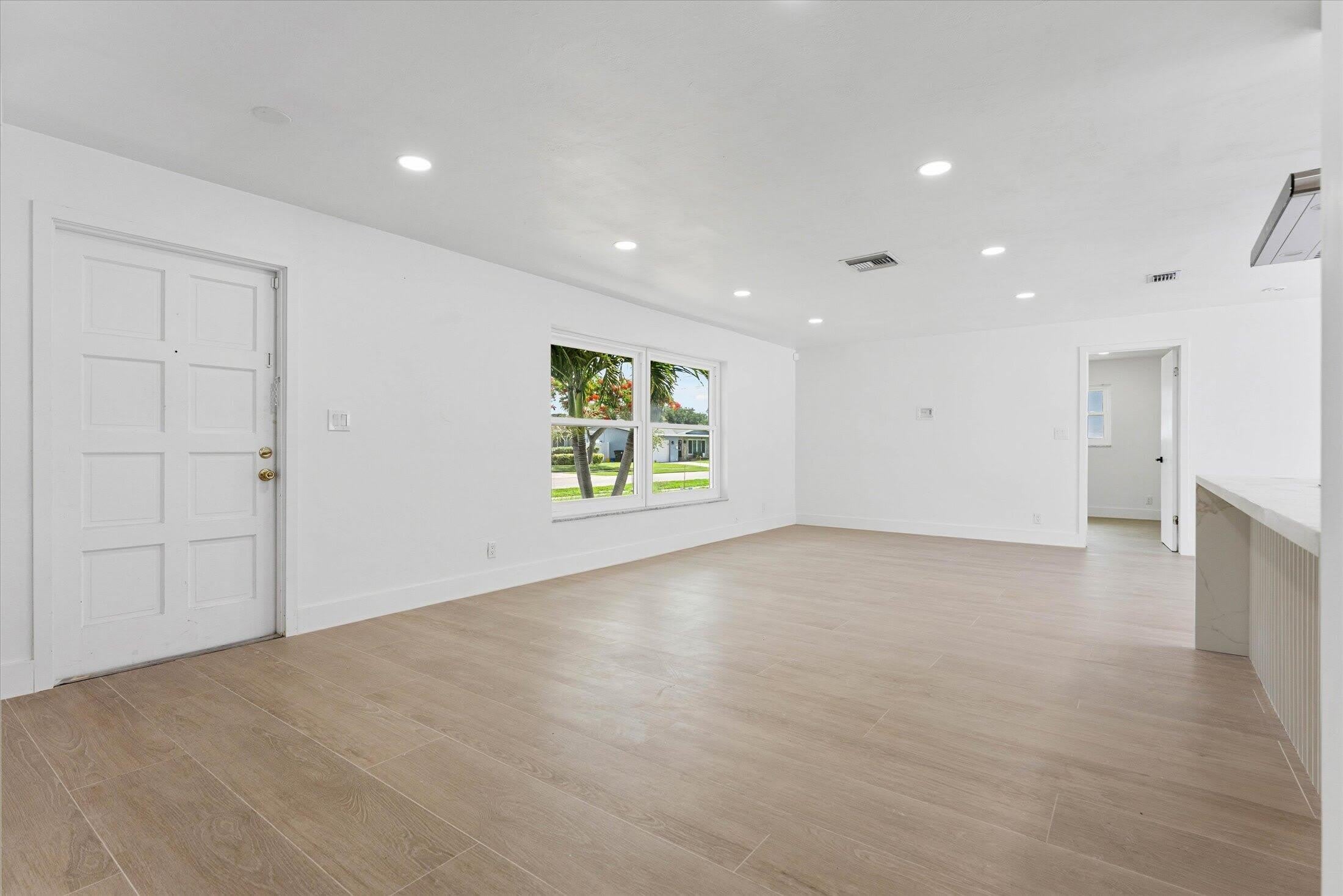 1540 Nw 10Th Street – photo 4