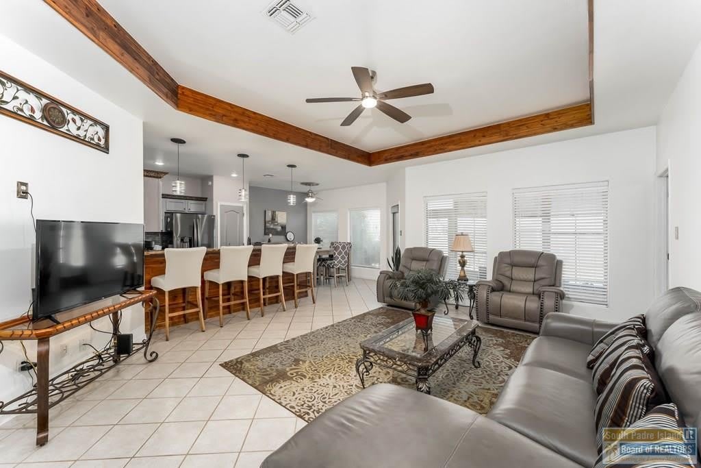 1 Torrey Pines Dr – photo 1