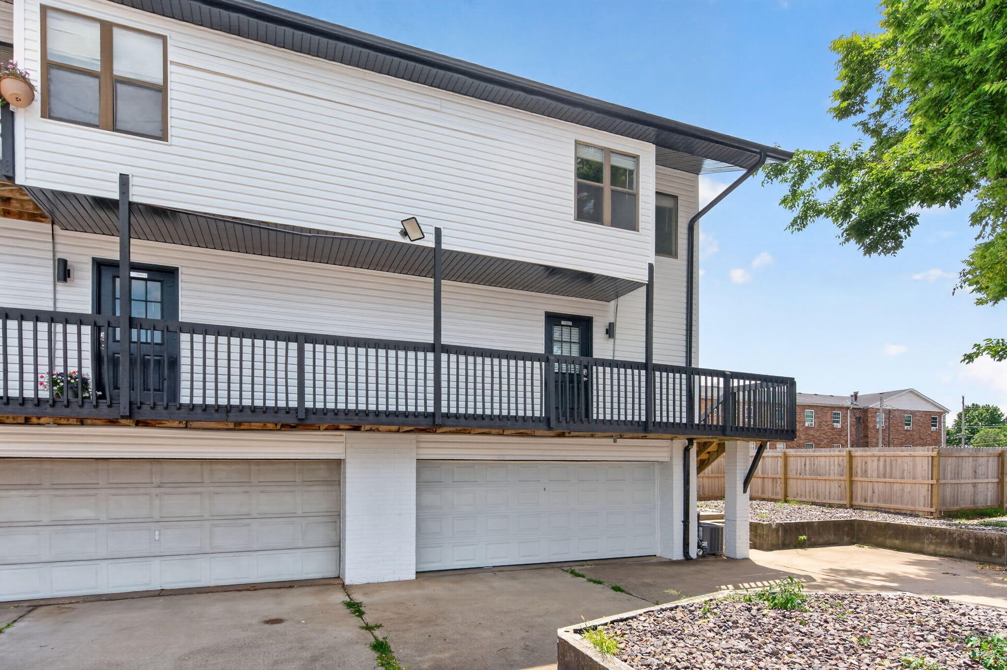 1030 E Elm Street – photo 2