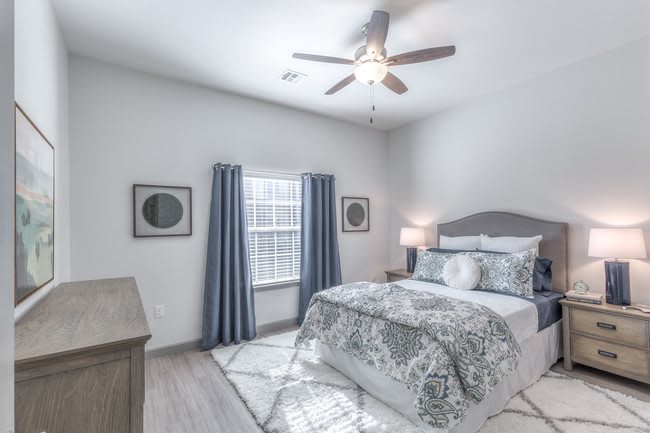 307 W 4Th St – photo 5