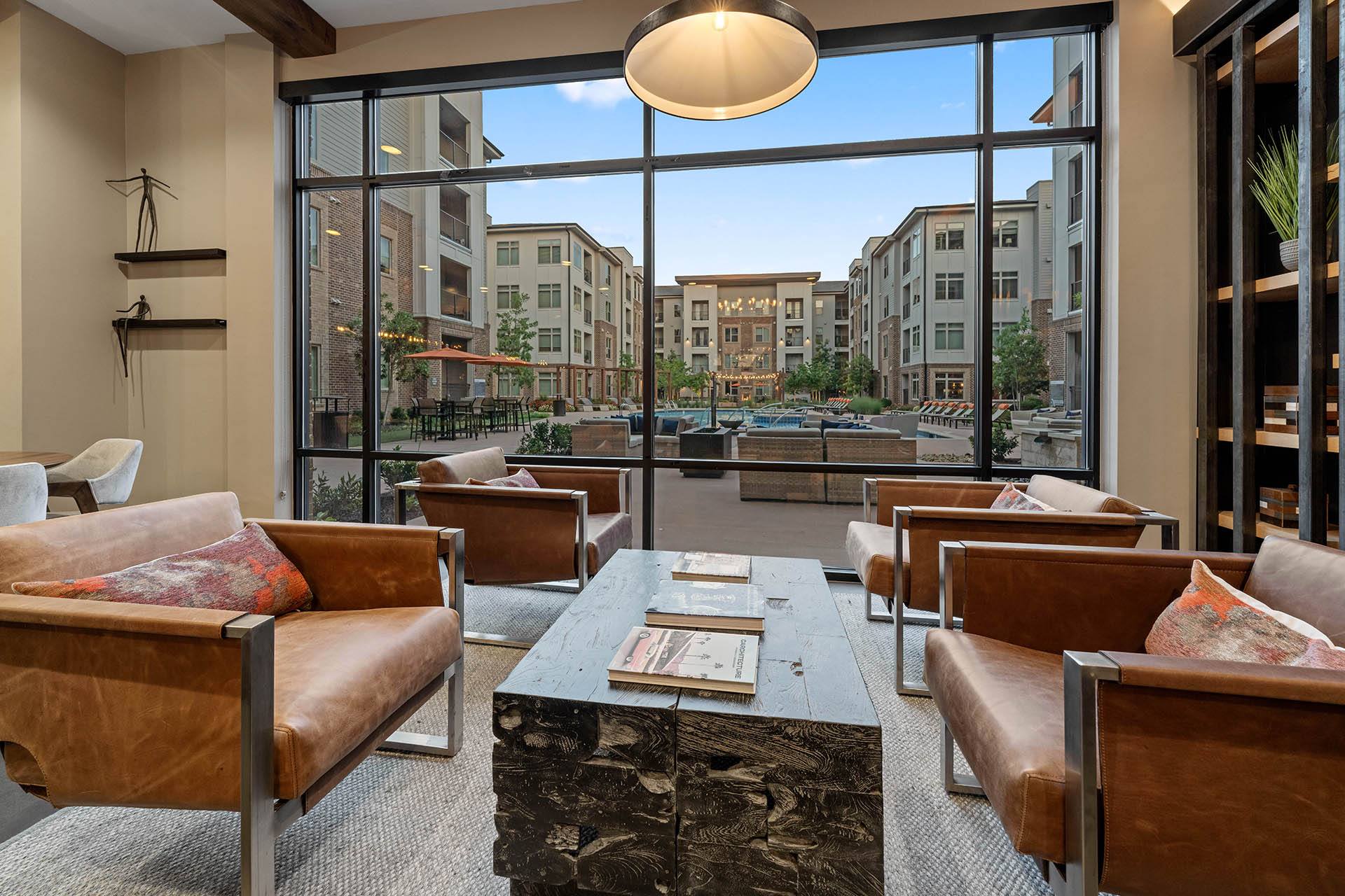 Knox at Metrocenter – photo 3