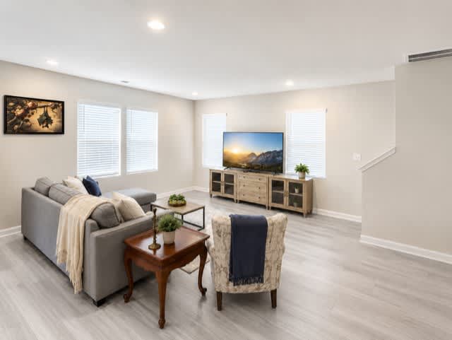 644 Emerson Lane – photo 3