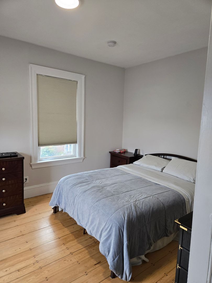 Nicely renovated 3 bed with in-unit laundry in Watertown! – photo 3
