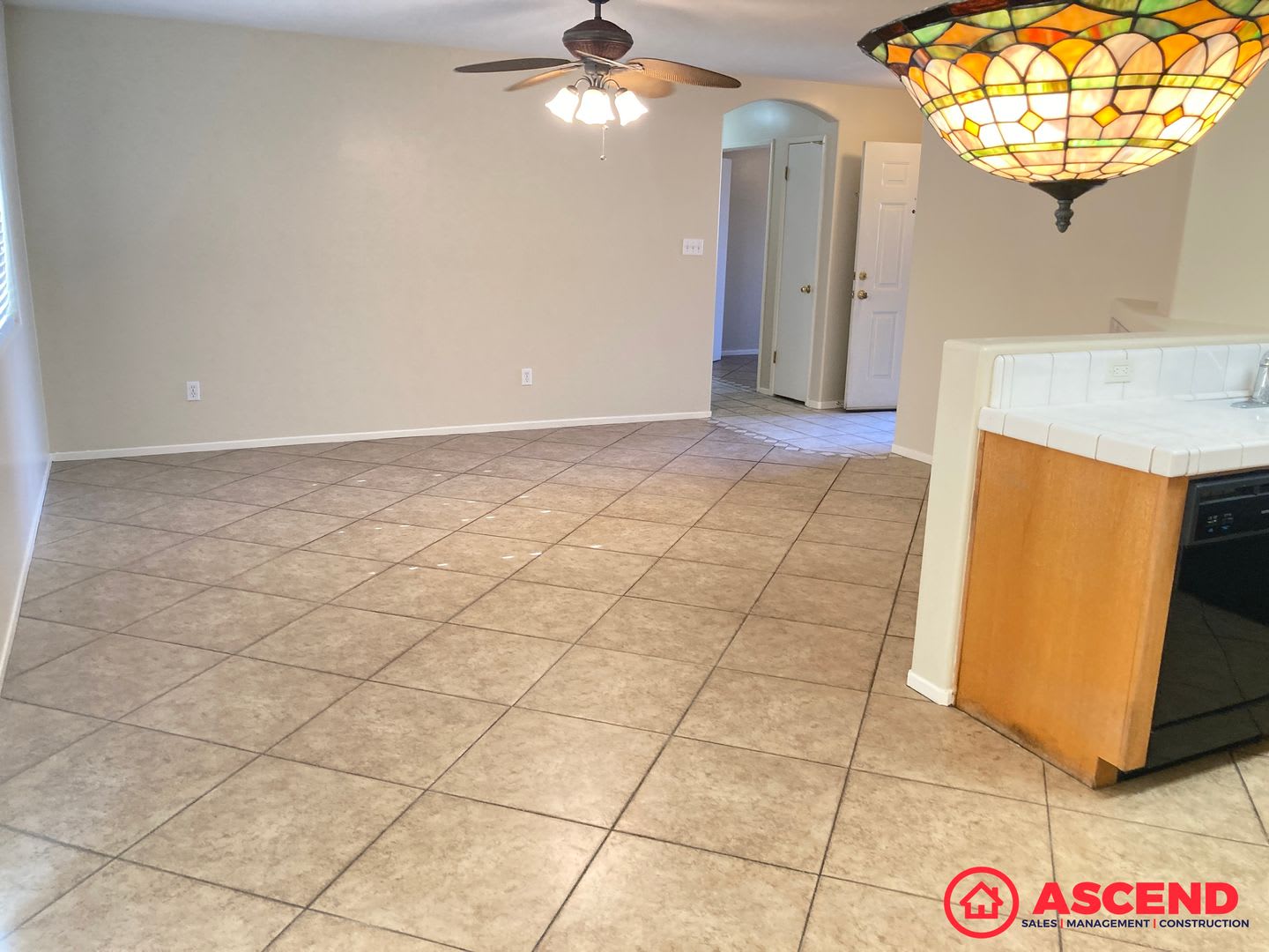 Comfortable 2BD/2BA Home in Bakersfield's Desirable 93312 — Fully Equipped! – photo 3