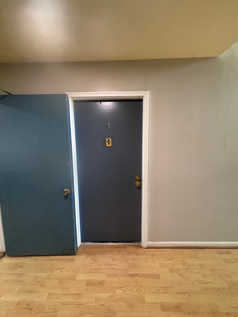 Great Location! **** Move in Special*** – photo 3