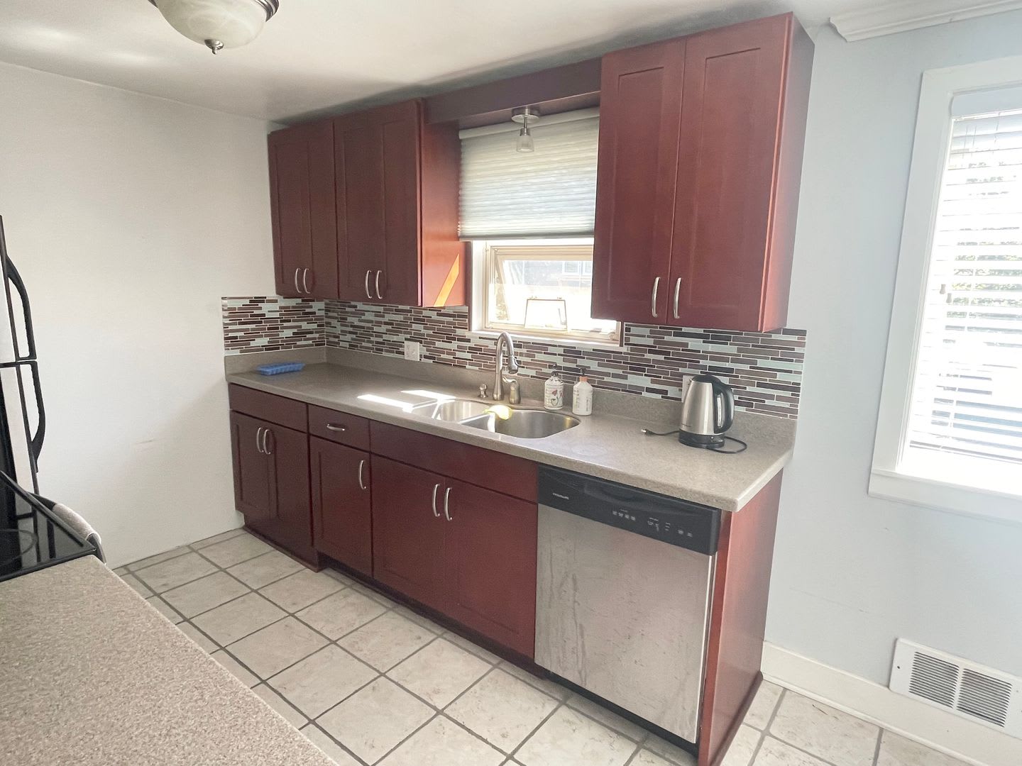 Wallingford 2-Bed Condo with Garage! – photo 5