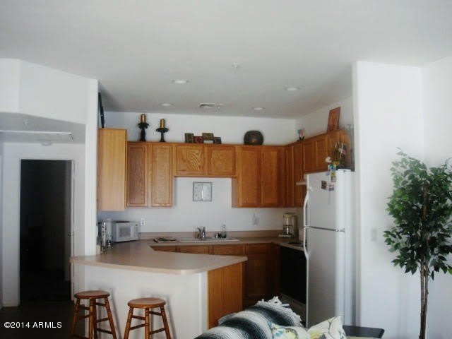8800 N 107Th Avenue – photo 4