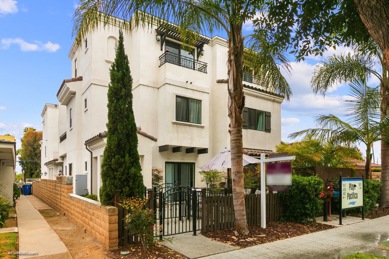 1627 Hornblend Street – photo 5