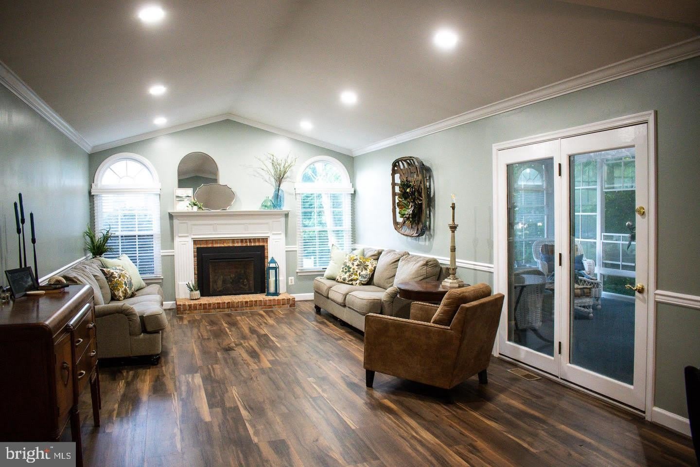 105 WESTMORELAND Court – photo 4