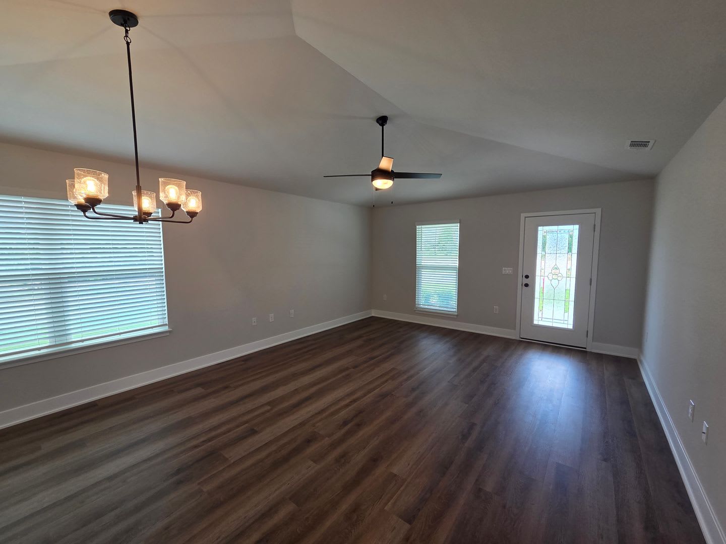 Newly Built, 3Bed/2Ba in Fox Glenn! *1/2 OFF Security Deposit for A-D Military!* – photo 5