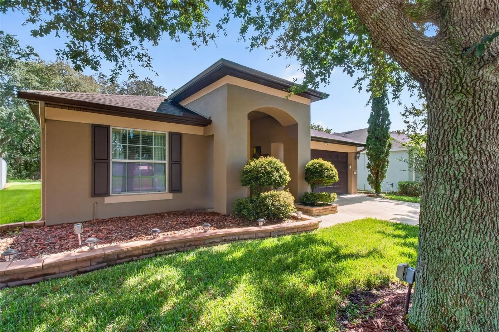 1234 HILL FLOWER Drive – photo 2