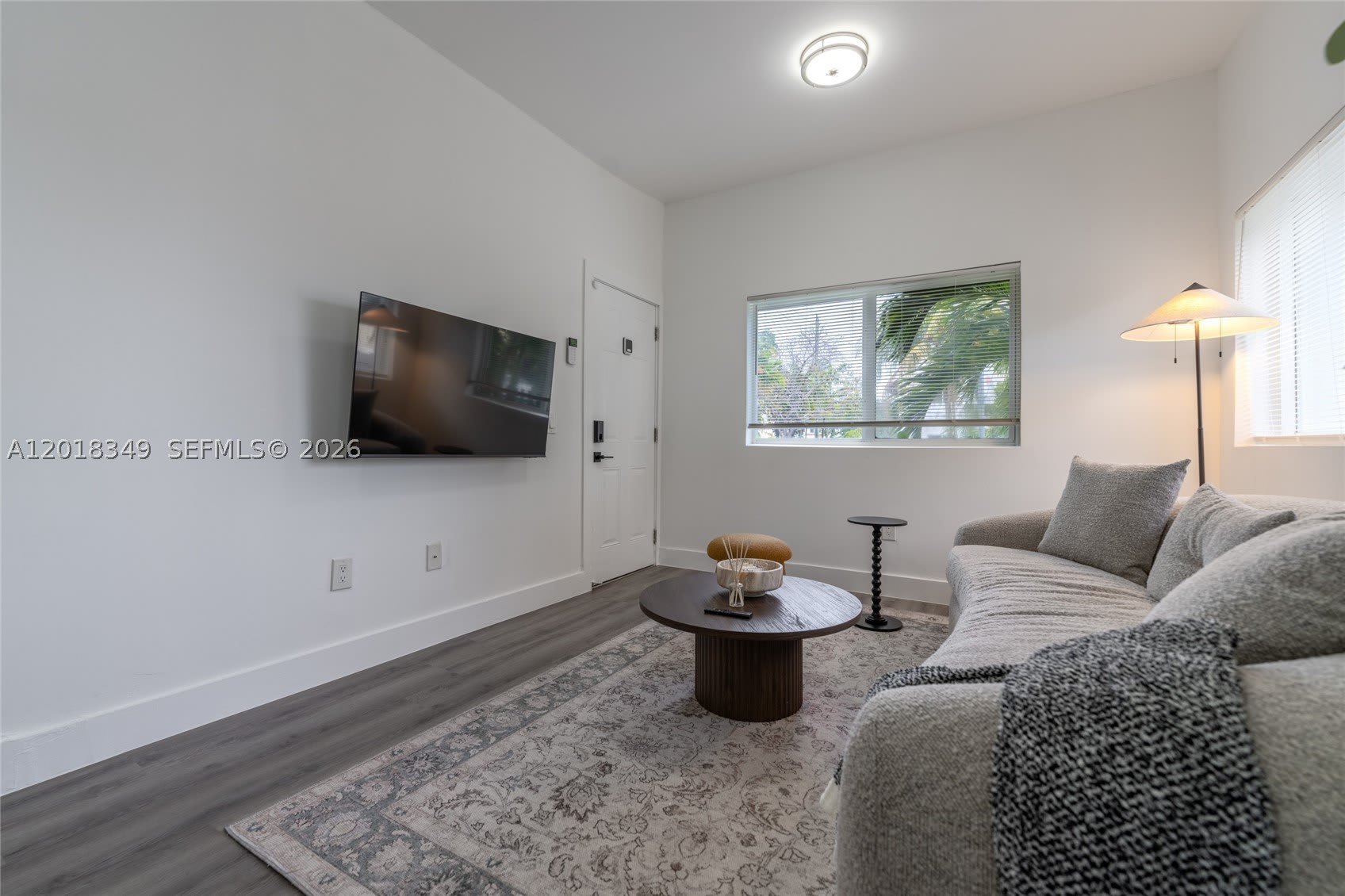 44 Nw 10Th Ave – photo 3