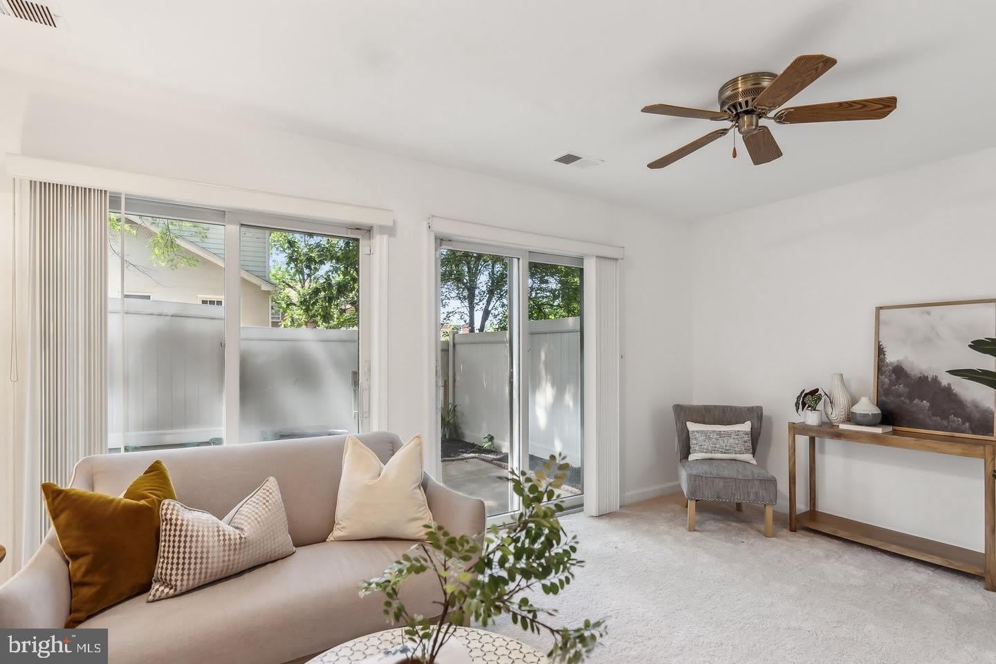695 W GLEBE Road – photo 5
