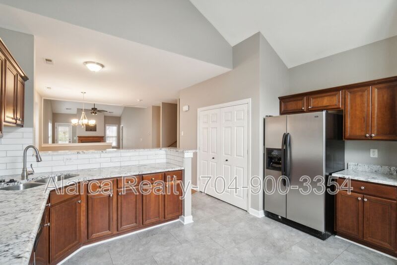 4218 Amherst Villa Court – photo 5