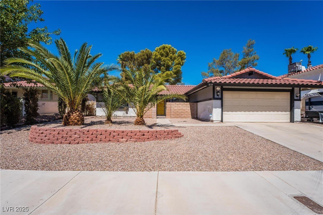 7439 Trudy Lane – photo 2
