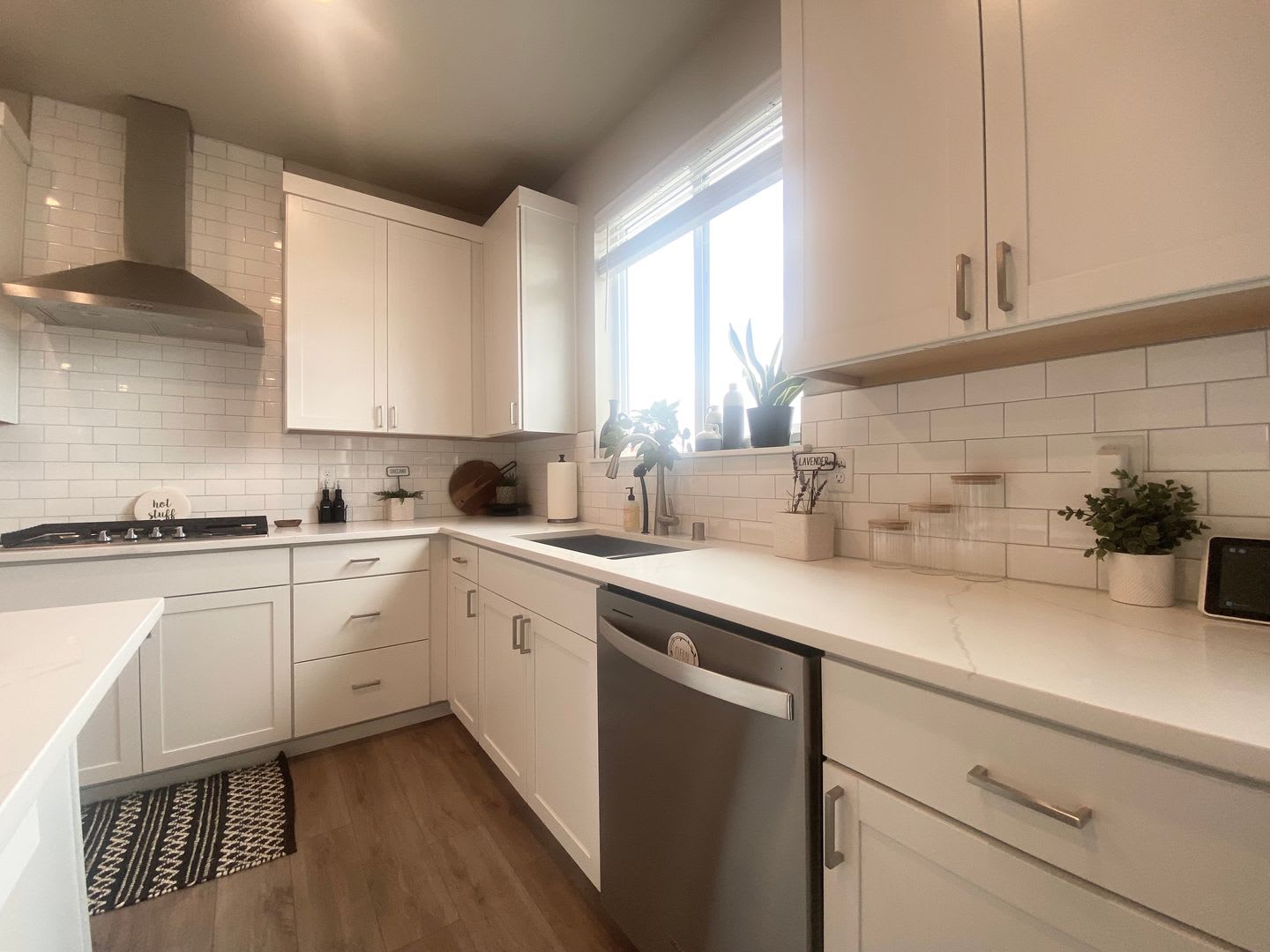 Modern Bonney Lake Home w/ AC **SHORT TERM LEASE THROUGH 8/31/26 ** – photo 5