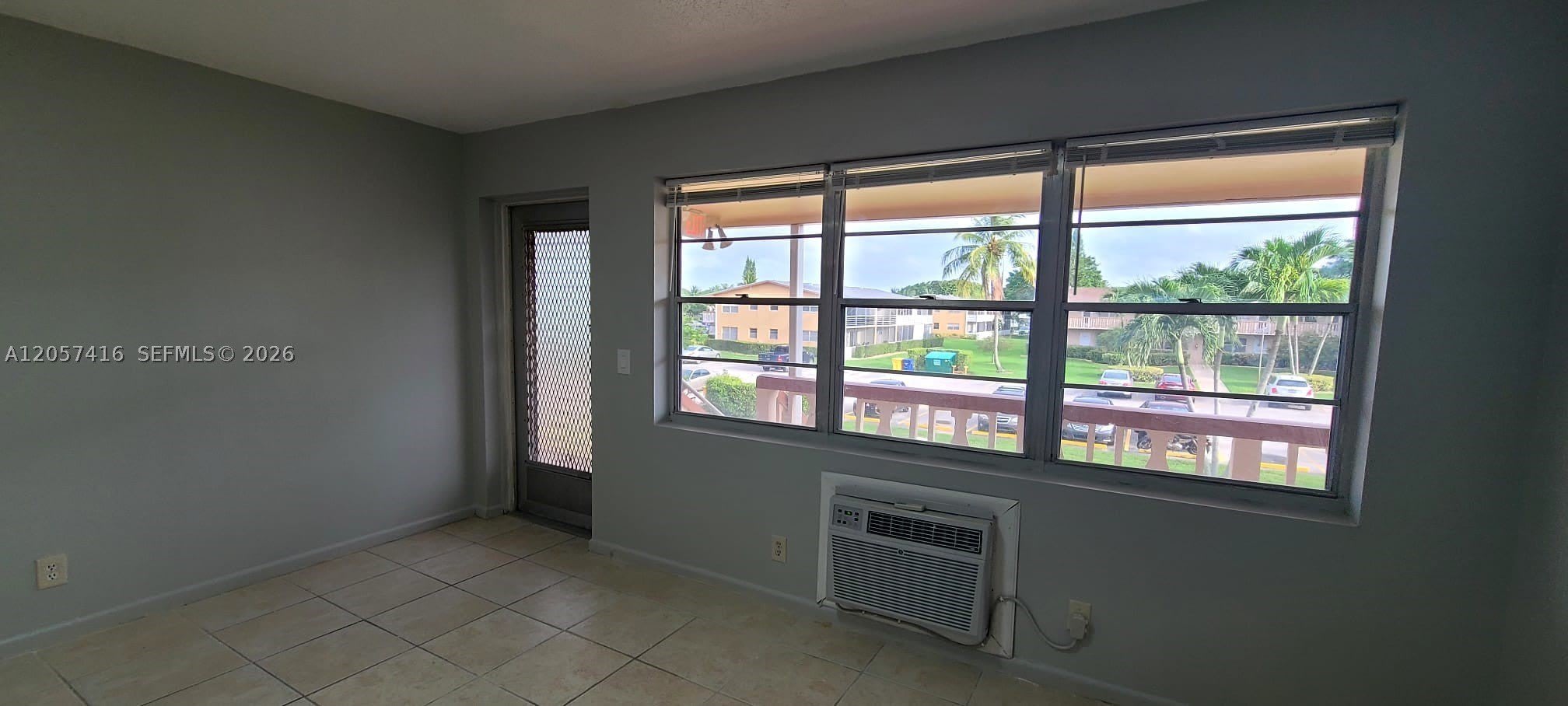 125 Canterbury E – photo 2