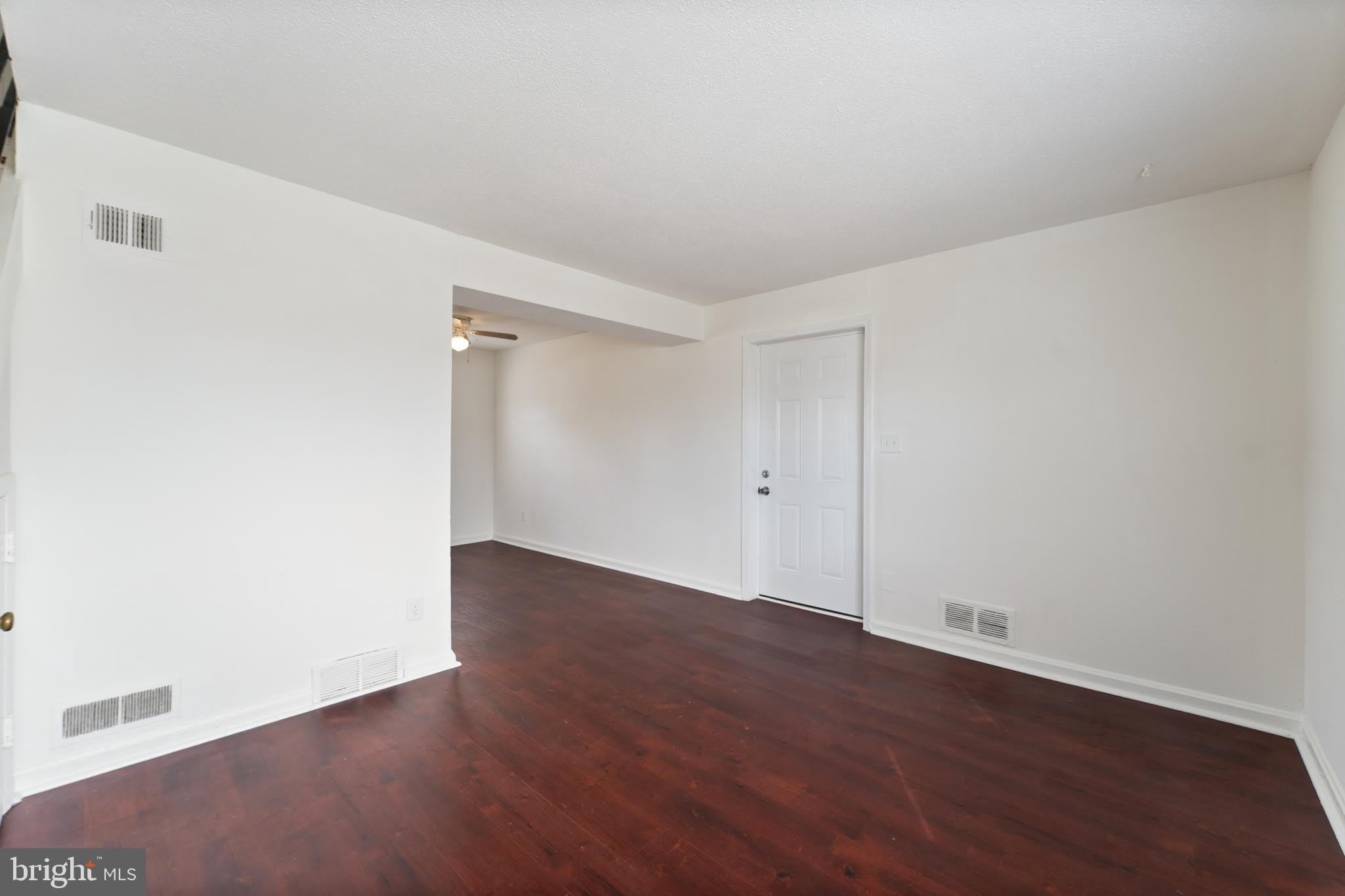 2510 IVERSON Street – photo 5