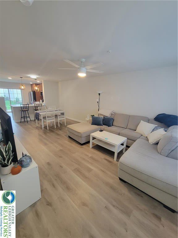 330 E Frankford Street – photo 2