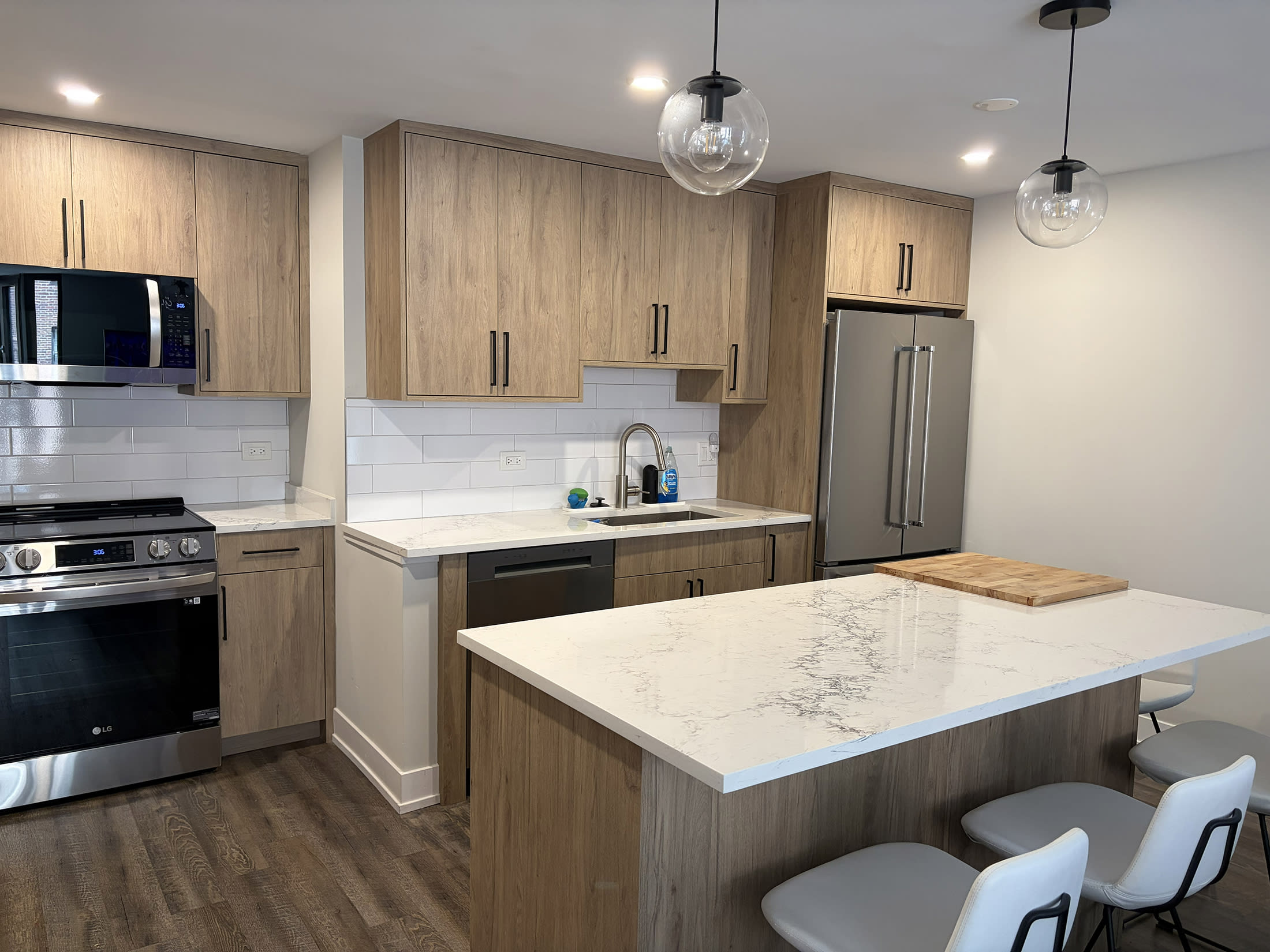 227 East Walton Place – photo 1
