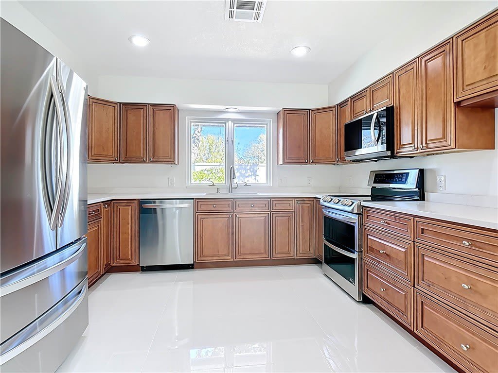 1200 Poitras Drive – photo 4