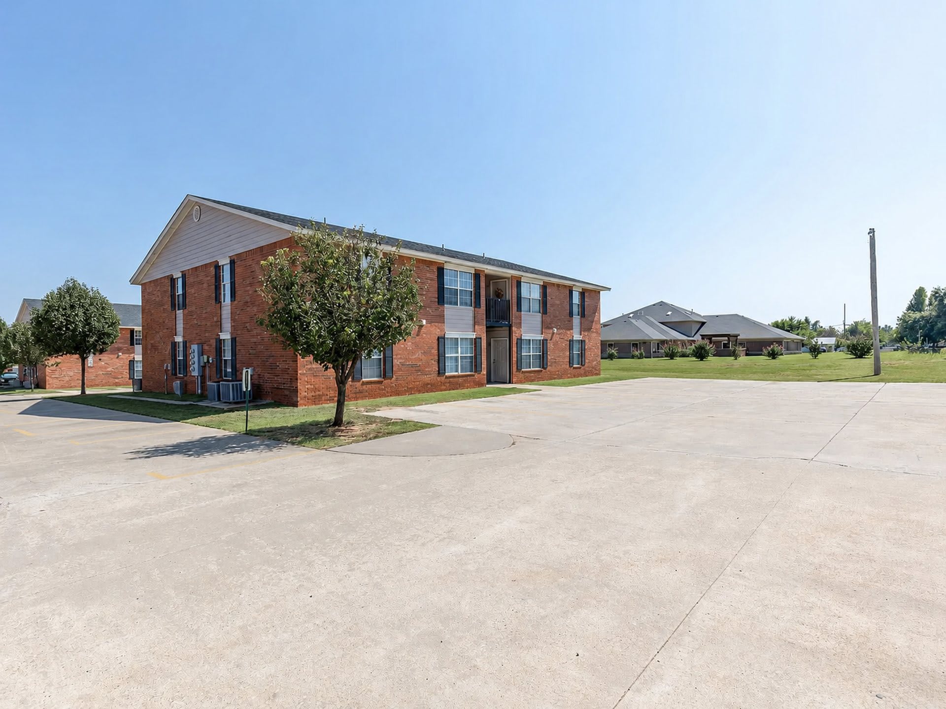 Buffalo Creek Apartment Homes – photo 2