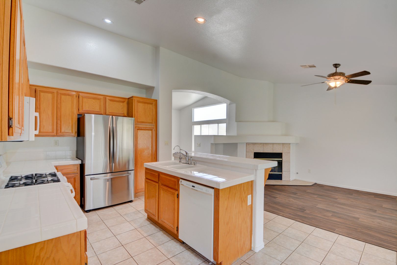 4 Bedroom!! Must See!! – photo 4