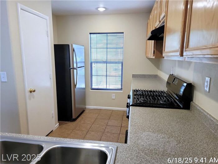 7337 Ribbon Ridge Avenue – photo 5