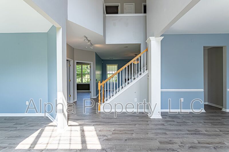 504 Collingsworth Ln – photo 3
