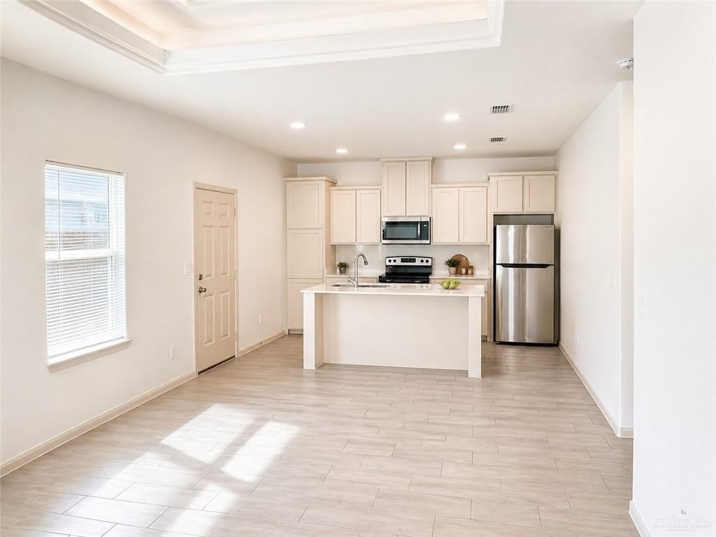 1505 Shavano Drive – photo 3