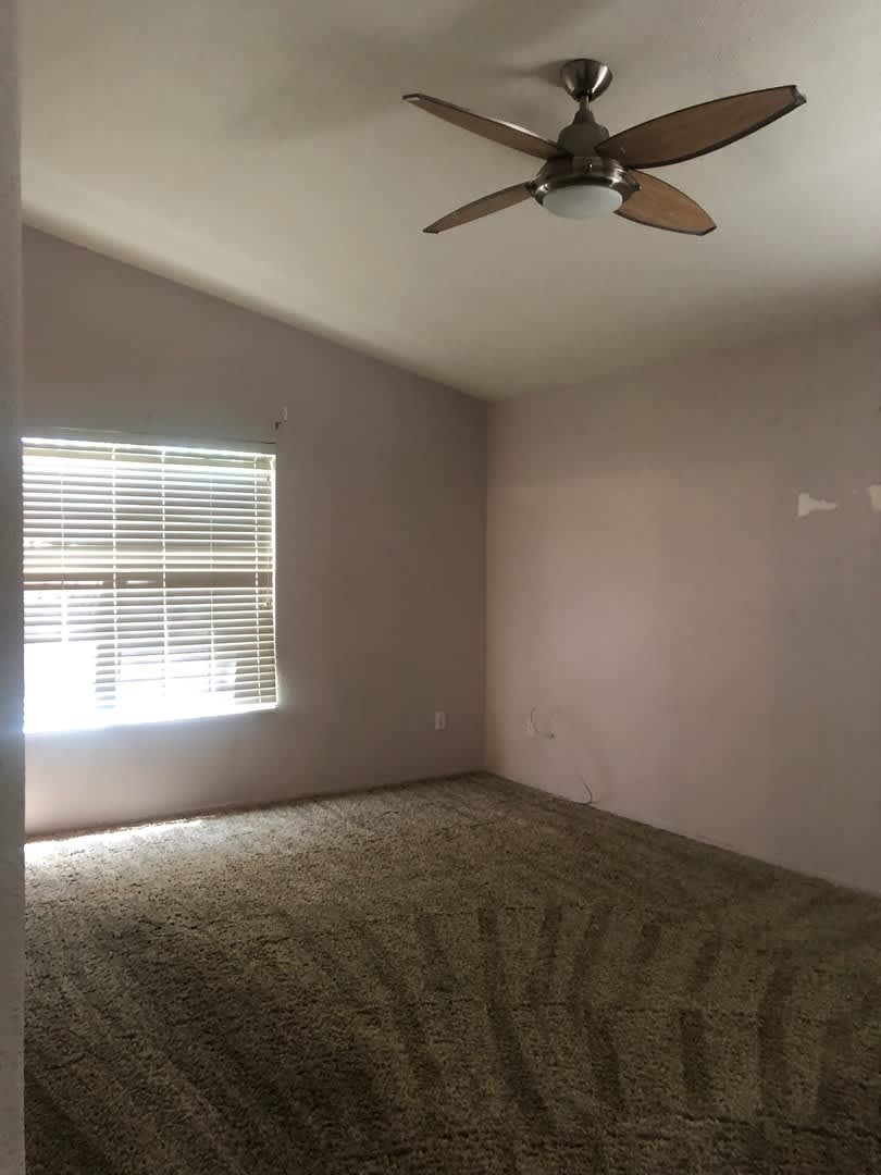 SINGLE STORY, 3 BEDROOM 2 BATH HOME. VAULTED CEILINGS – photo 5