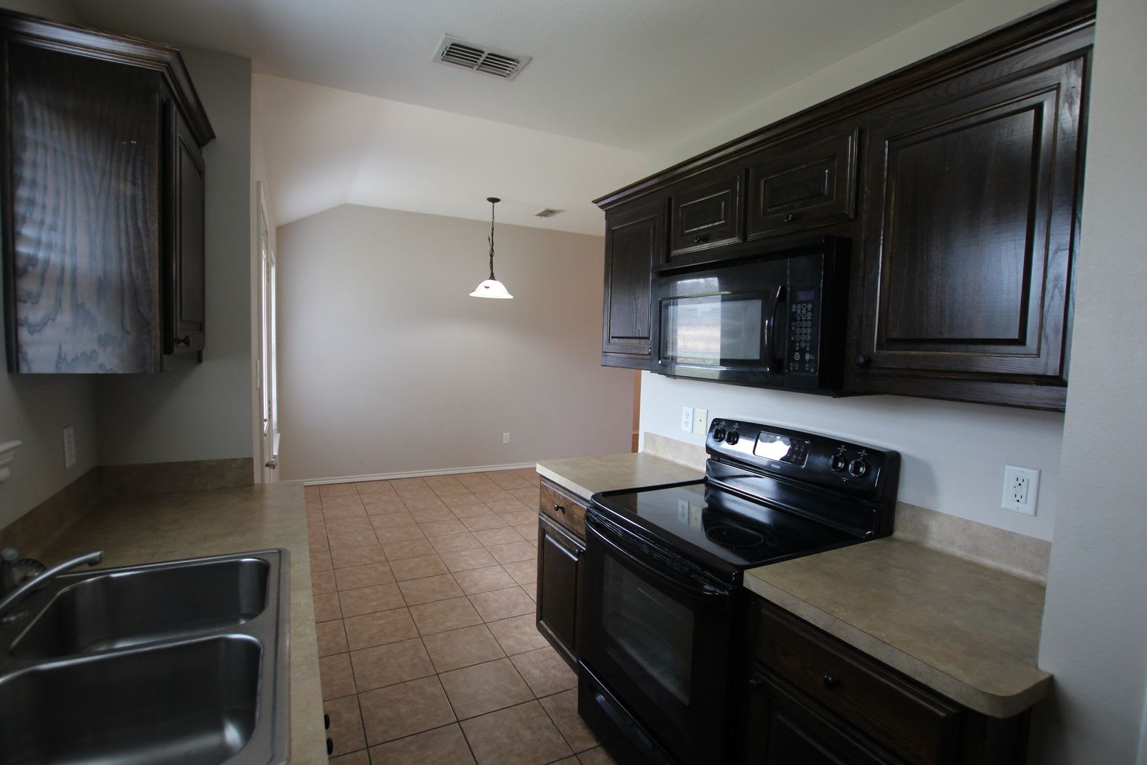 2 Bedroom Duplex for Rent in Lindale! Tour Today! – photo 5
