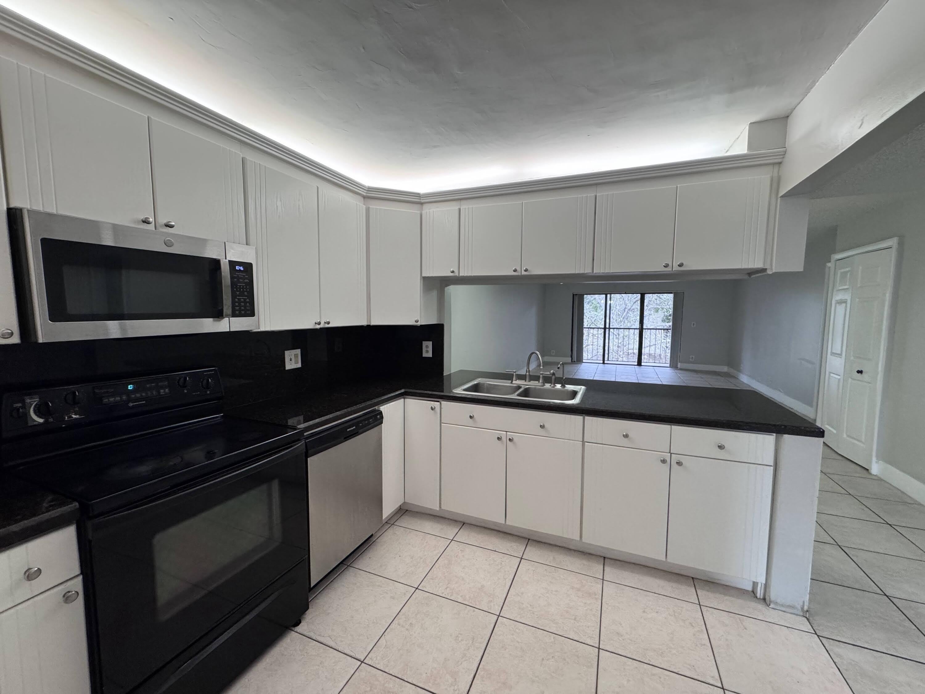 193 Lakeview Drive – photo 5