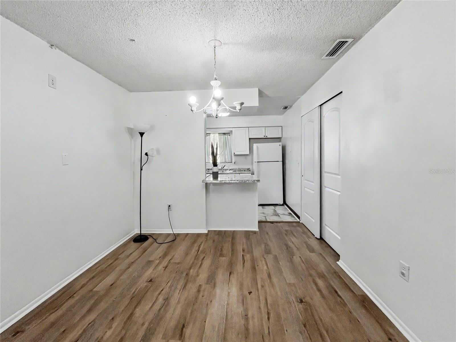 2752 HIDDEN LAKE Boulevard – photo 5
