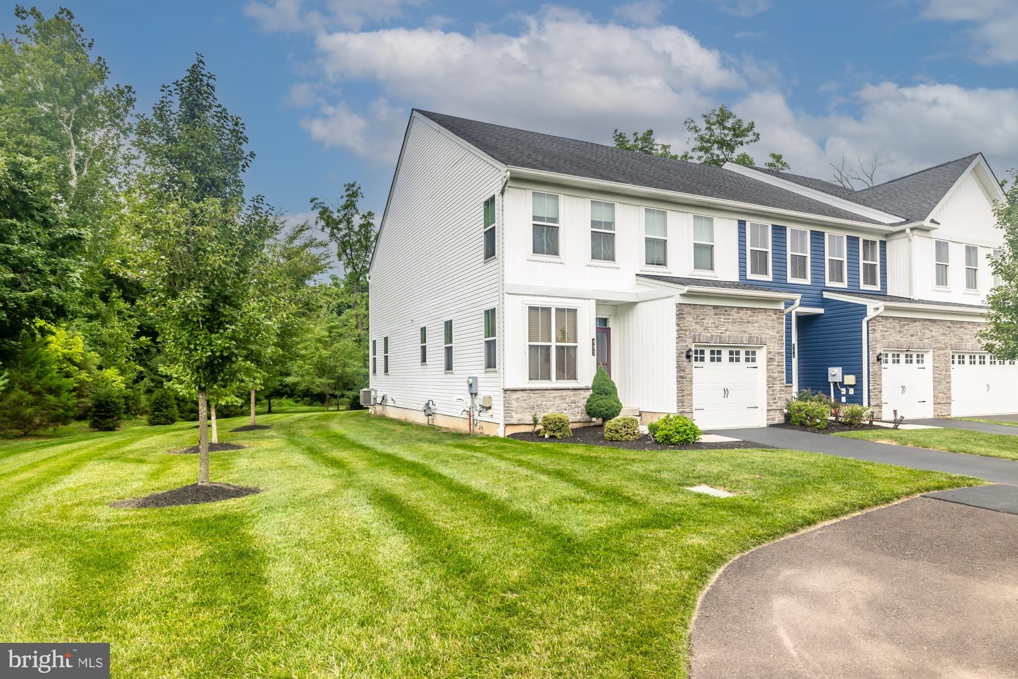 401 WYNSTONE Court – photo 2