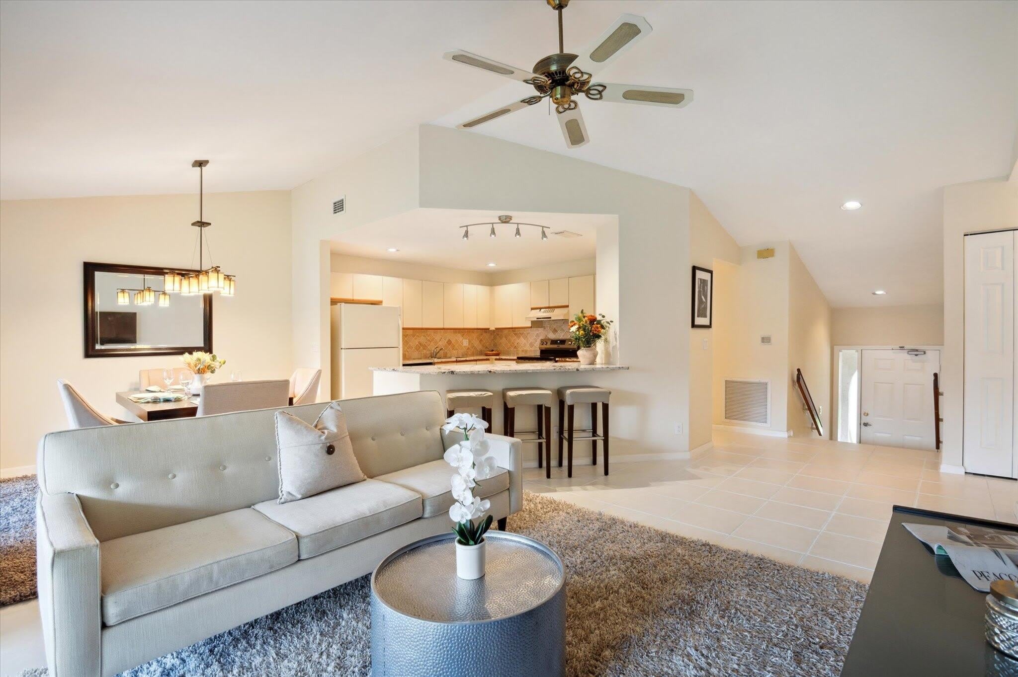 5750 Coach House Circle – photo 5