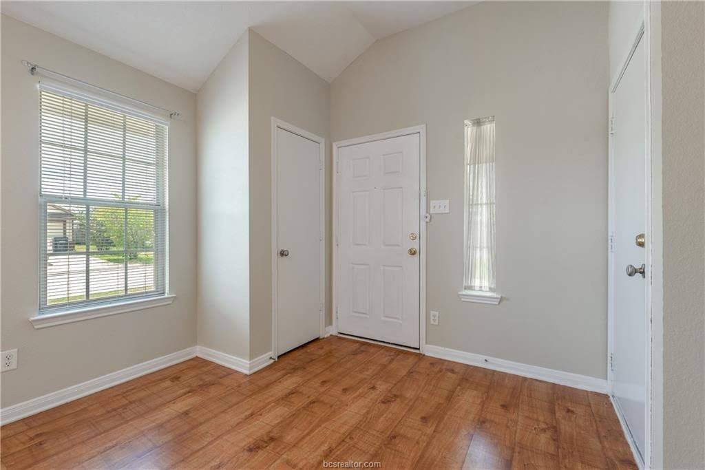 1033 Fallbrook Loop – photo 4