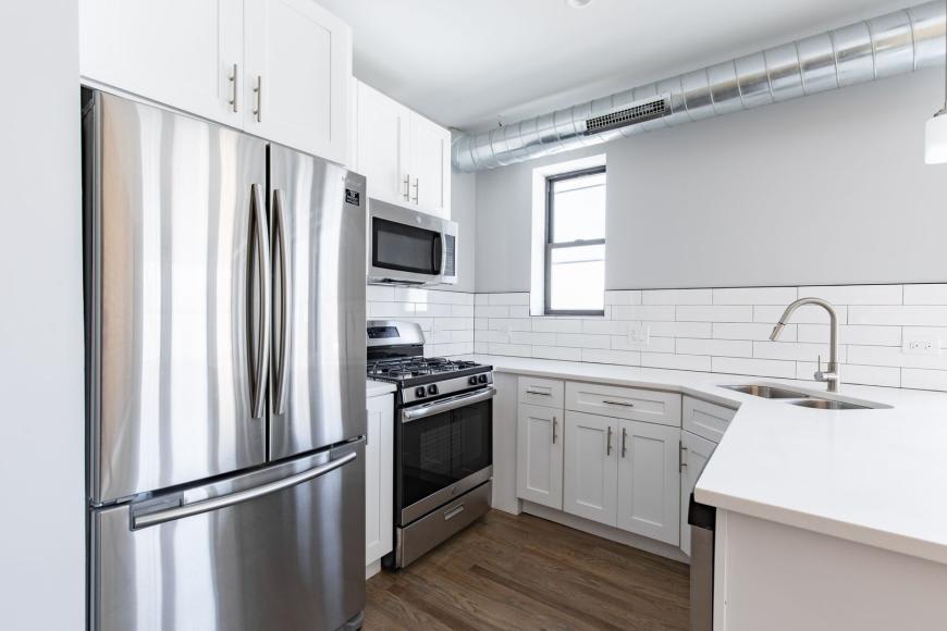 1108 West Newport Ave. – photo 1