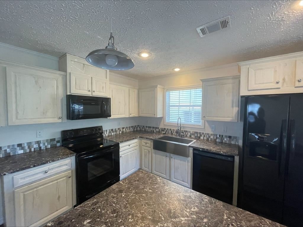 22 Sutter Ct – photo 4